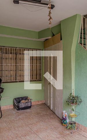 Casa de condomínio à venda com 150m², 5 quartos e 1 vaga Casa de condomínio à venda com 150m², 5 quartos e 1 vagaGaragem