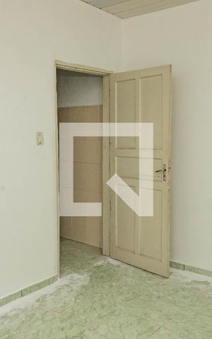 Casa à venda com 60m², 2 quartos e 2 vagasSala 