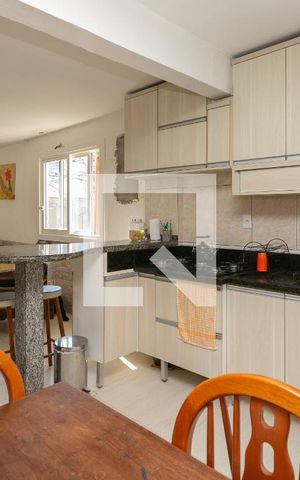 Casa à venda com 180m², 4 quartos e 3 vagas Casa à venda com 180m², 4 quartos e 3 vagasCozinha