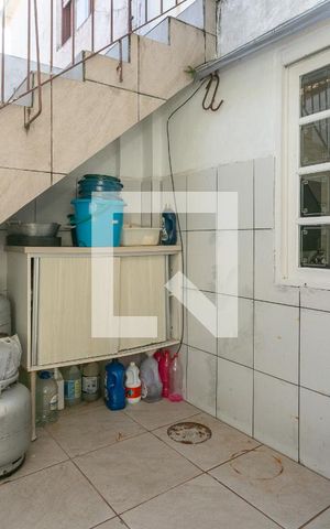 Casa à venda com 180m², 4 quartos e 3 vagas Casa à venda com 180m², 4 quartos e 3 vagasLavanderia