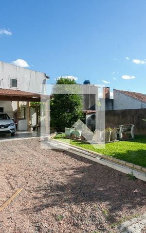 Casa à venda com 180m², 4 quartos e 3 vagas Casa à venda com 180m², 4 quartos e 3 vagasÁrea externa
