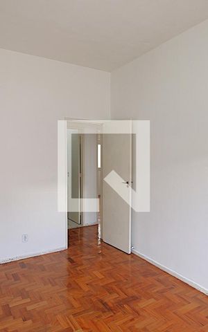 Casa à venda com 78m², 2 quartos e sem vagaSala