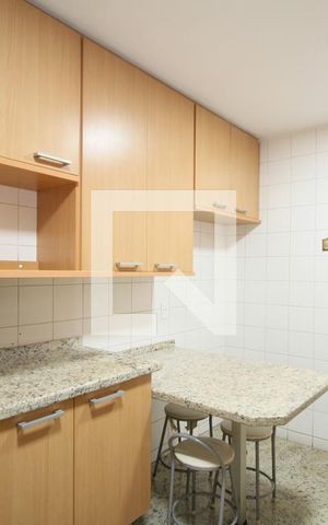 Apartamento à venda com 151m², 4 quartos e 3 vagasCozinha - Armários