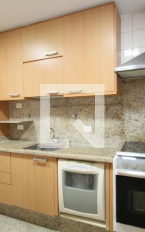 Apartamento à venda com 151m², 4 quartos e 3 vagasCozinha - Armários