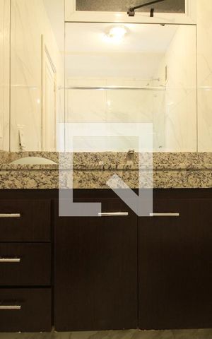 Apartamento à venda com 151m², 4 quartos e 3 vagasBanheiro Suíte Master 