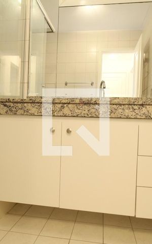 Apartamento à venda com 151m², 4 quartos e 3 vagasBanheiro social 2