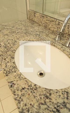 Apartamento à venda com 151m², 4 quartos e 3 vagasBanheiro social 2