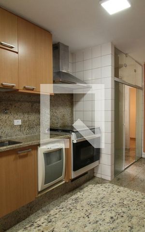 Apartamento à venda com 151m², 4 quartos e 3 vagasCozinha - Armários