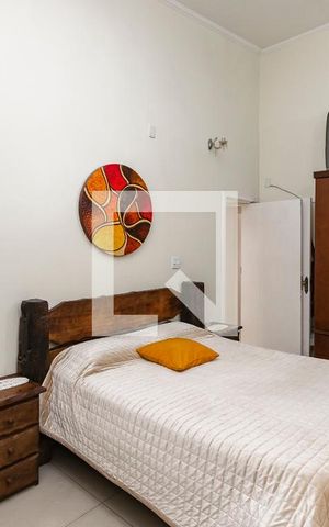 Casa à venda com 196m², 4 quartos e 4 vagas Casa à venda com 196m², 4 quartos e 4 vagasSuíte