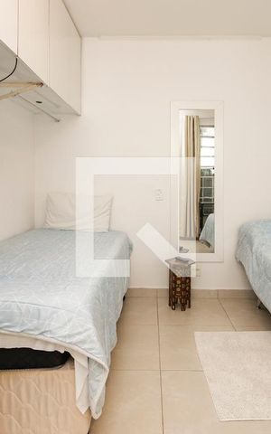 Casa à venda com 196m², 4 quartos e 4 vagas Casa à venda com 196m², 4 quartos e 4 vagasEdícula 1/ Quarto