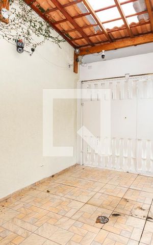 Casa à venda com 196m², 4 quartos e 4 vagas Casa à venda com 196m², 4 quartos e 4 vagasGaragem