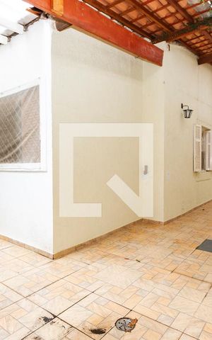 Casa à venda com 196m², 4 quartos e 4 vagas Casa à venda com 196m², 4 quartos e 4 vagasGaragem