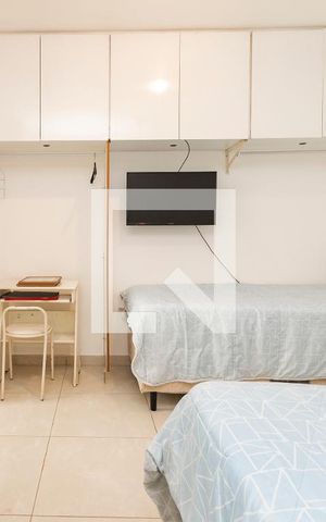 Casa à venda com 196m², 4 quartos e 4 vagas Casa à venda com 196m², 4 quartos e 4 vagasEdícula 1/ Quarto