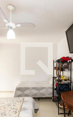 Casa à venda com 196m², 4 quartos e 4 vagas Casa à venda com 196m², 4 quartos e 4 vagasEdícula 2/ Quarto