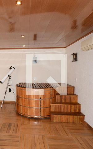 Casa à venda com 250m², 3 quartos e 3 vagasSpa
