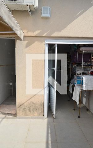 Casa à venda com 250m², 3 quartos e 3 vagasÁrea de Serviço