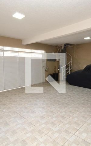 Casa à venda com 250m², 3 quartos e 3 vagasGaragem