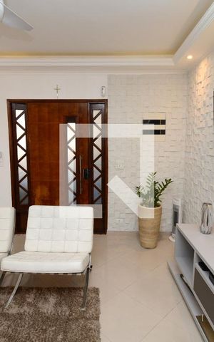 Casa à venda com 250m², 3 quartos e 3 vagasSala