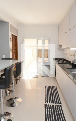 Casa à venda com 250m², 3 quartos e 3 vagasCozinha