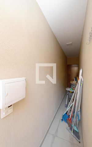 Casa à venda com 250m², 3 quartos e 3 vagasEntrada de serviço