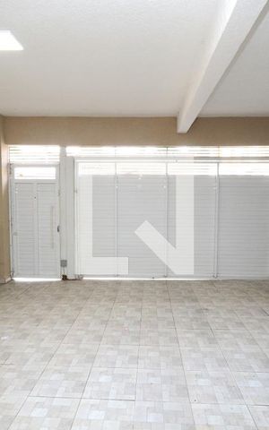Casa à venda com 250m², 3 quartos e 3 vagasGaragem