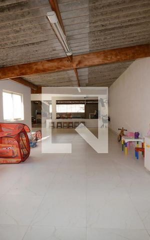 Casa à venda com 250m², 3 quartos e 3 vagasBrinquedoteca e Salão de Festas