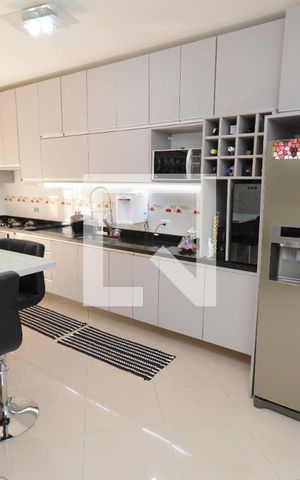 Casa à venda com 250m², 3 quartos e 3 vagasCozinha