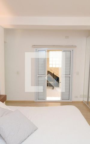 Casa à venda com 250m², 3 quartos e 3 vagasSuíte