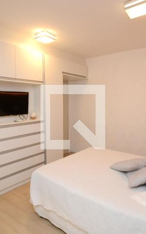 Casa à venda com 250m², 3 quartos e 3 vagasSuíte