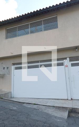 Casa à venda com 250m², 3 quartos e 3 vagasFachada