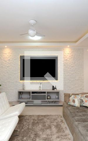 Casa à venda com 250m², 3 quartos e 3 vagasSala
