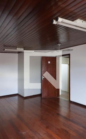 Casa à venda com 280m², 5 quartos e 2 vagasQuarto 5
