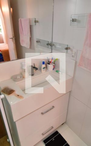 Apartamento à venda com 60m², 2 quartos e 1 vagaBanheiro 1