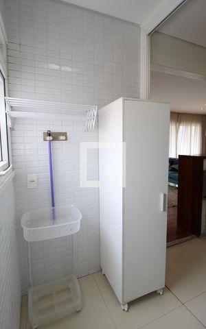 Apartamento à venda com 95m², 1 quarto e 2 vagasCozinha e Área de Serviço