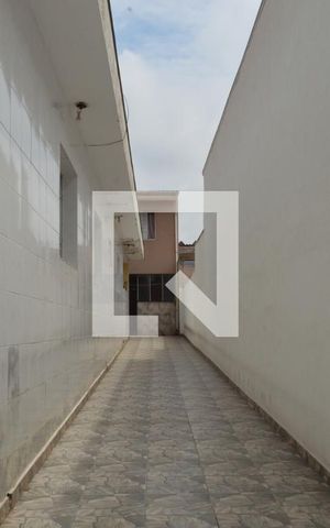 Casa à venda com 300m², 2 quartos e 4 vagasCorredor