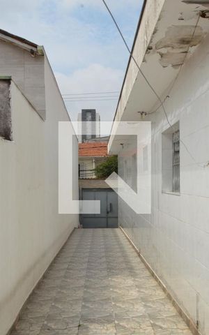 Casa à venda com 300m², 2 quartos e 4 vagasCorredor
