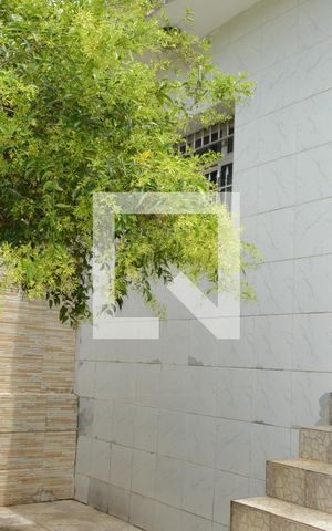 Casa à venda com 300m², 2 quartos e 4 vagasFrente