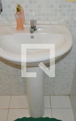 Casa à venda com 300m², 2 quartos e 4 vagasBanheiro