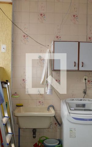 Casa à venda com 300m², 2 quartos e 4 vagasÁrea de Serviço
