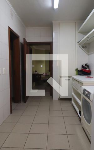 Casa à venda com 572m², 4 quartos e 3 vagasÁrea de Serviço