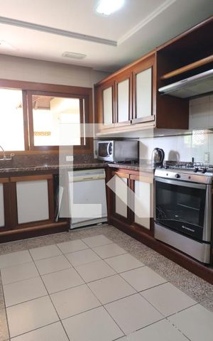 Casa à venda com 572m², 4 quartos e 3 vagasCozinha