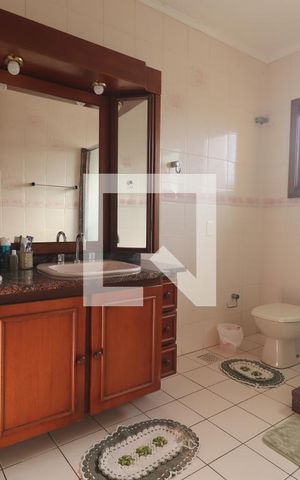 Casa à venda com 572m², 4 quartos e 3 vagasBanheiro