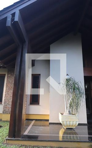 Casa à venda com 572m², 4 quartos e 3 vagasEntrada principal