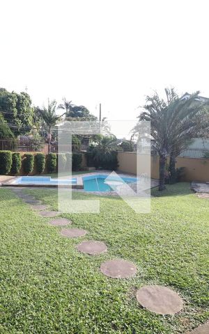 Casa à venda com 572m², 4 quartos e 3 vagasPiscina