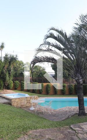 Casa à venda com 572m², 4 quartos e 3 vagasPiscina