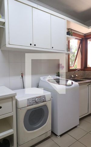 Casa à venda com 572m², 4 quartos e 3 vagasÁrea de Serviço