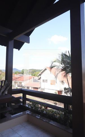 Casa à venda com 572m², 4 quartos e 3 vagasSacada da Suíte