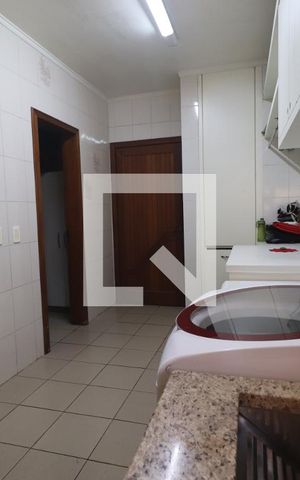 Casa à venda com 572m², 4 quartos e 3 vagasÁrea de Serviço