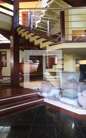 Casa à venda com 572m², 4 quartos e 3 vagasSala - Hall de entrada