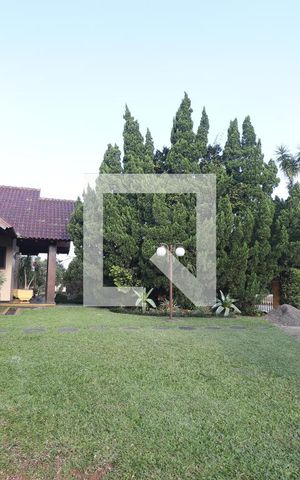 Casa à venda com 572m², 4 quartos e 3 vagasPiscina